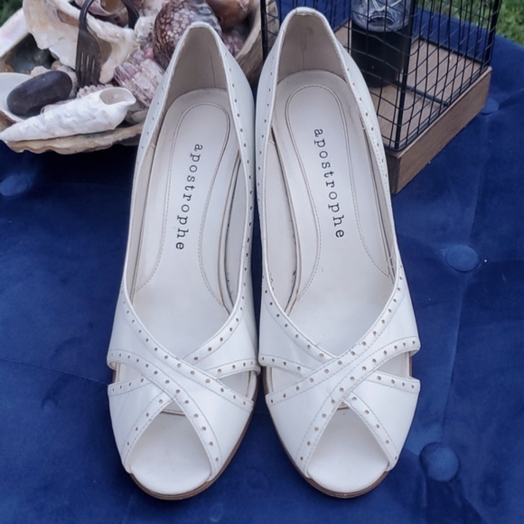 Peep-toe Pin-up Heels 👠 - Picture 2 of 6